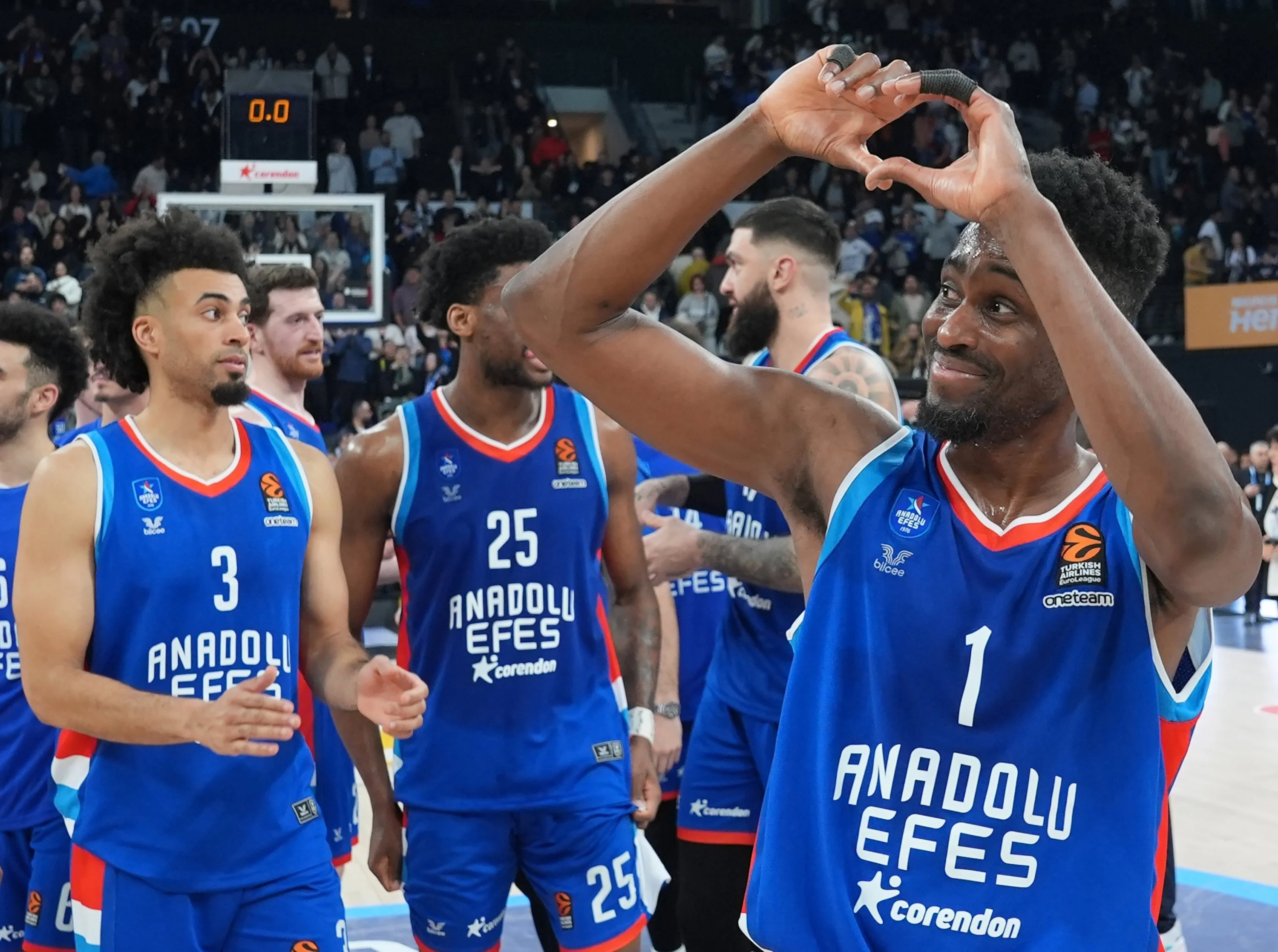 Anadolu Efes EuroLeague’de Kritik Viraja Giriyor