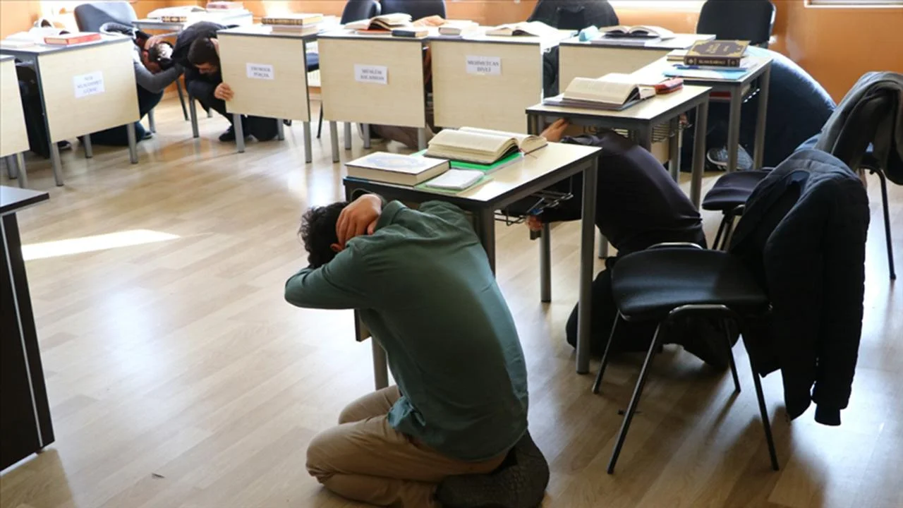 İstanbul’da Büyük Deprem Tatbikatı Gerçekleştirildi